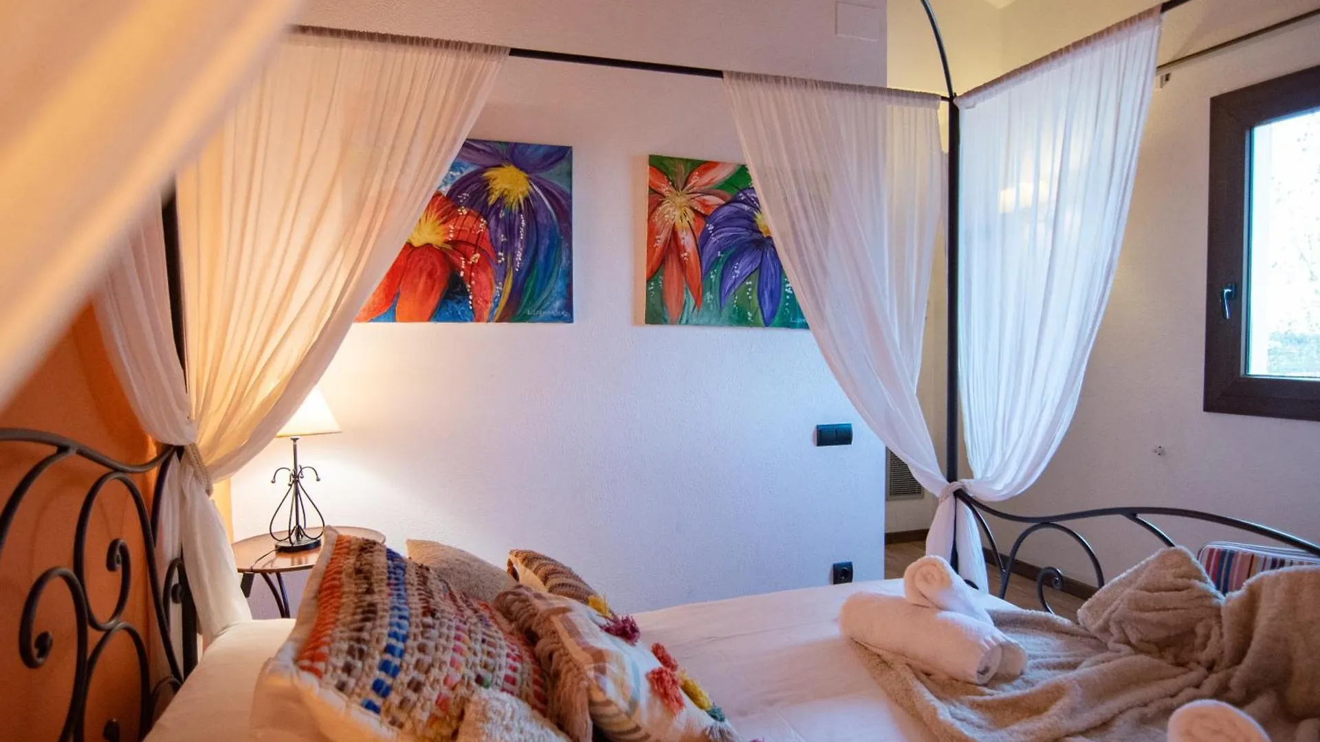 Masia Tinet Guest House Deltebre Spain