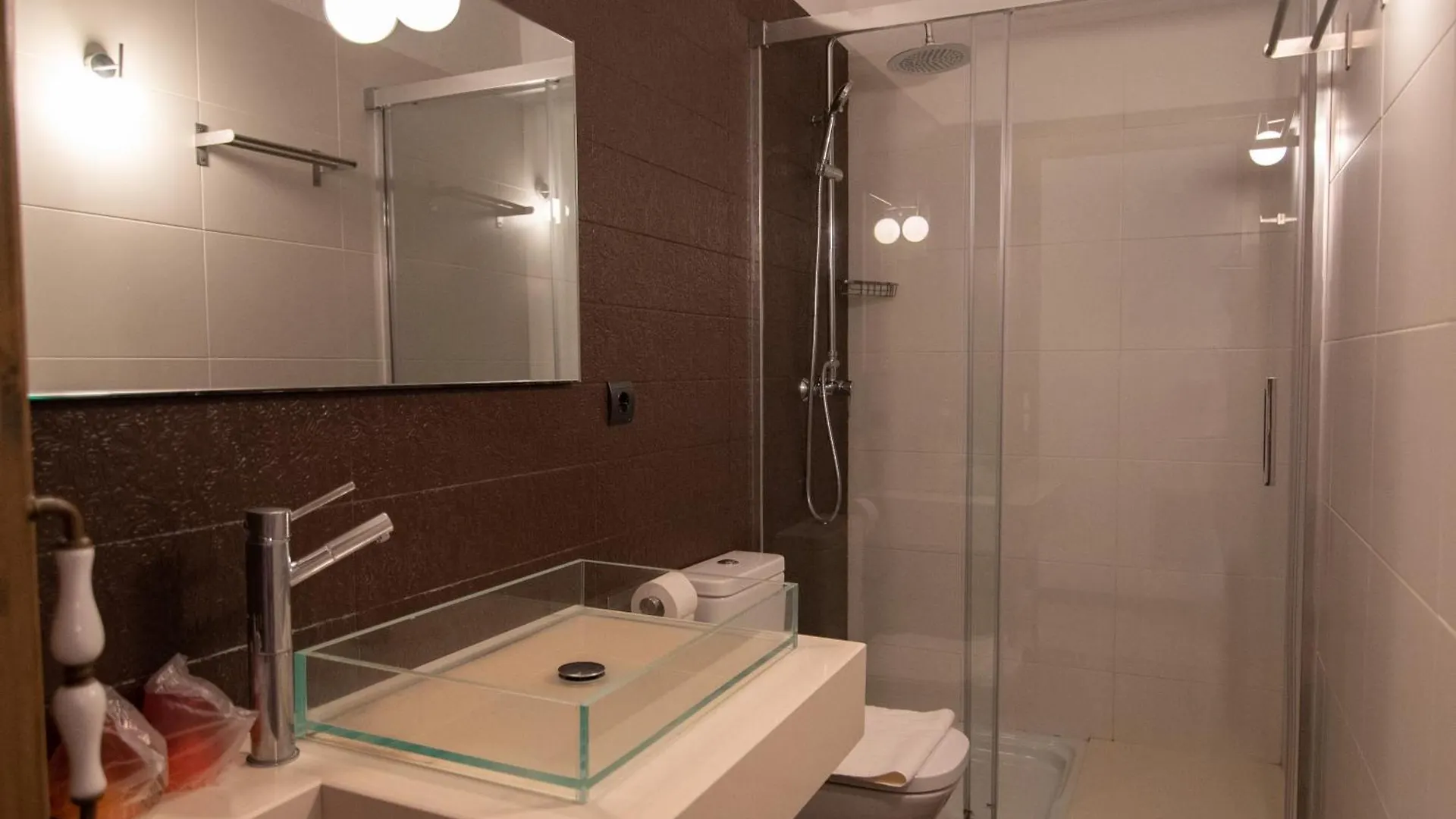 Masia Tinet Guest House Deltebre
