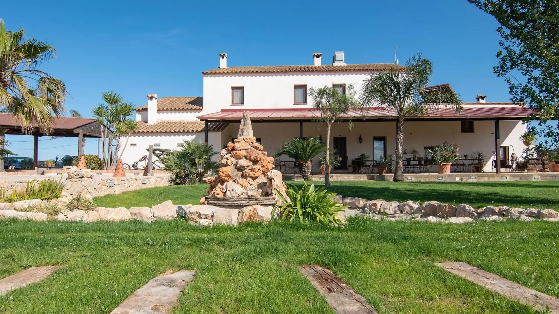 Masia Tinet Guest House Deltebre